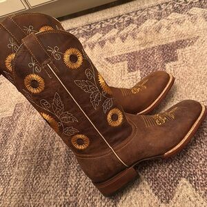 Abolengo Sunflower cowboy boots. Authentic made in Mexico. US size 9. Innovation